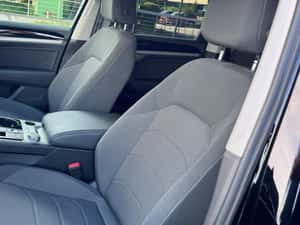 Volkswagen Touareg 3.0 V6 TDI Automată 231 HP Diesel — miniatura 7
