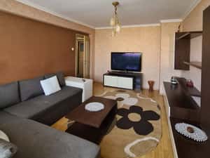 Vând apartament tipD cu 3 camere pe b-dul Nufărului vis a vis de Lotus — miniatura 4