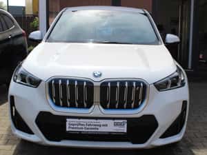 BMW iX1 SUV second-hand 22.400 km, 39.525 EUR — miniatura 1