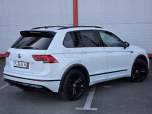 Vw Tiguan 2.0 Diesel / R-Line  / Automată/ Faruri Matrix / Distronic ACC / Line-Side Assist / Camera /Head-Up Display / Shadow line / 2WD /  Euro 6 — miniatura 4
