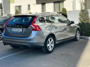 VOLVO V60 2018 2.0D ! Parc Auto / Rate / Buy Back ! — miniatura 7