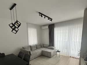 Vând apartament cu 3 camere, 2 băi, balcon generos – 68,6 mp utili — miniatura 2