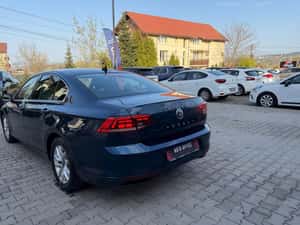 VOLKSWAGEN PASSAT 2.0 TDI DSG TRENDLINE 150 CP 2020 — miniatura 6