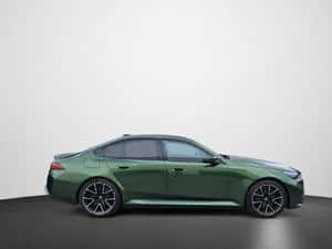 BMW M5 Hibrid, 585 cp, 16.230 km, 2025 — miniatura 2