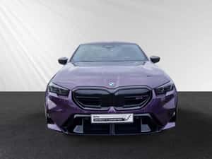 BMW M5 Hibrid 2025 - 17750 km - Violet — miniatura 7