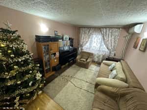 Apartament cu 4 camereSpatiu birouri Cabinet - Nicolina