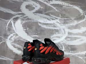 Nike Air Max Plus TN Red Black — miniatura 4