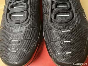 Adidasi Nike Air Max plus Gs Triple Black 100% originali-37.5 — miniatura 5