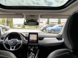 Renault Arkana E-Tech 145 Engineered Hybrid 2022 — miniatura 5