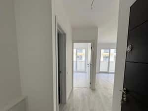 Apartament cu  2camere,finisat,etaj intermediar,parcare,zona Eroilor — miniatura 4