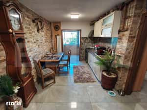 Apartament 2 camere, decomandat, 57 mp, etaj 2/4, zona Rovine — miniatura 3