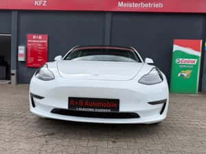 Tesla Model 3 - 36.196 km - 37.854 EUR — miniatura 2