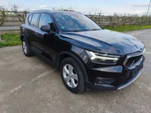 Volvo XC40 2019 usor avariat — miniatura 9