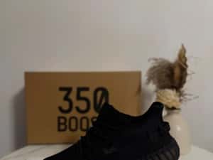 Tenesi/Papuci Yeezy Boost 350 Full Black — miniatura 2