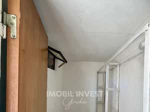 Apartament 2 camere,Decomandat, balcon,parcare privata,complet mobilat — miniatura 6