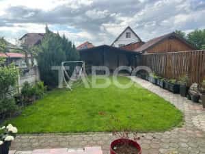 Casa cu 5 camere construita in 2012 in zona Vasile Aaron din Sibiu — miniatura 3