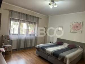 Casa cu 5 camere construita in 2012 in zona Vasile Aaron din Sibiu — miniatura 7