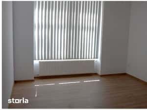 Apartament cu 7 camere pe 2 nivele + o garsoniera — miniatura 5