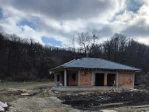 Casa la rosu in Rasnov. Brasov. — miniatura 2