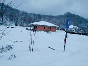 Casa la rosu in Rasnov. Brasov. — miniatura 3