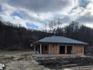 Casa la rosu in Rasnov. Brasov. — miniatura 9