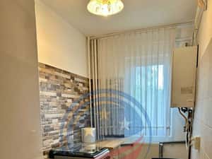 Apartament 3 camere semidecomandat de închiriat – Calea București zona