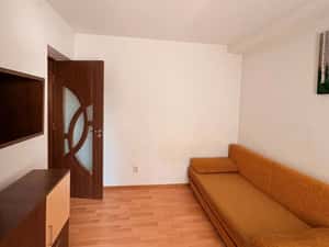 Particular, garsonieră în Cotroceni, mobilată și cu grădină — miniatura 2