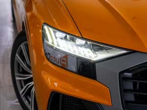 Audi Q8 55TFSI-e, 2021, 66.400 km, Hibrid, Portocaliu — miniatura 2