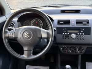 Suzuki Swift 1.3i 4x4/75000 km/ Posibilitate rate fixe/ Garantie/ Transport gratuit! — miniatura 6