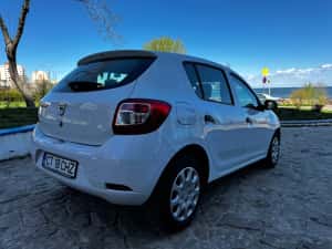 Dacia Sandero 2014 irrprosabil,navi,incalzire! — miniatura 4