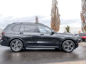 BMW X7 cu 340 CP, 88.195 km, 2023, second-hand — miniatura 3