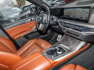 BMW X7 cu 340 CP, 88.195 km, 2023, second-hand — miniatura 6