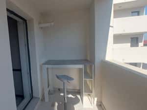 Metrou Berceni - Garsoniera decomandata cu vedere la piscina — miniatura 3