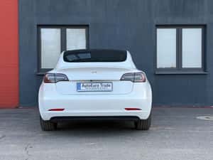 Tesla Model 3 - Second Hand - 68.942 km — miniatura 6