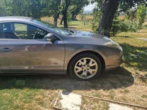 Vând Renault Laguna Coupe, 2010, stare foarte bună, 235000 km — miniatura 4