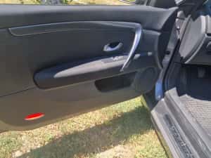 Vând Renault Laguna Coupe, 2010, stare foarte bună, 235000 km — miniatura 9
