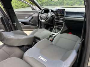 Dacia Duster 3 mild hibrid 1.2 benzina 130 cp km 18000 an 2025 — miniatura 5
