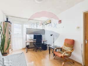 Apartament cu 2 camere de vanzare - Zona Alexandru Obregia — miniatura 3