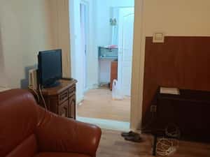 Ofer spre inchiriere 2 camere zona centrala sinaia — miniatura 4