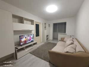 Apartament 2 camere zona girocului Judetean 400 euro — miniatura 3
