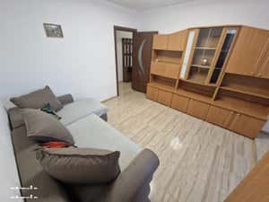 Apartament 2 camere de inchiriat, zona Tractorul