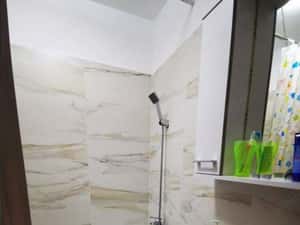 Nou. Mobilat. Asfalt. Zona Girocului - Pozitie buna. — miniatura 4