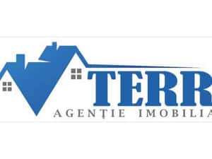 Apartament cu 2 camere, central, utilat și mobilat — miniatura 2