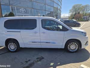 TOYOTA PROACE CITY VERSO-1.5 D-4D 102CP 5MT 4+1 L2H1 COMFORT — miniatura 4