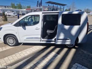 TOYOTA PROACE CITY VERSO-1.5 D-4D 102CP 5MT 4+1 L2H1 COMFORT — miniatura 7