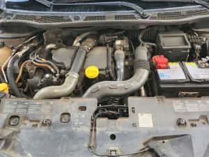 Vand Renault Captur din 2014, echipat cu motorul diesel de 1.5 dCi (90 CP) și cutia automată  — miniatura 4