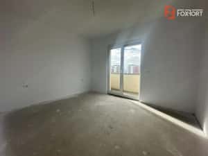 Apartament cu 2 camere, decomandat + terasa de 41 mp, in zona Aradului — miniatura 3