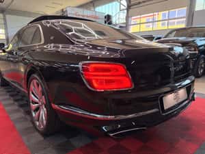 Bentley Flying Spur 5950 cm3, 635 cp, 2021 — miniatura 7