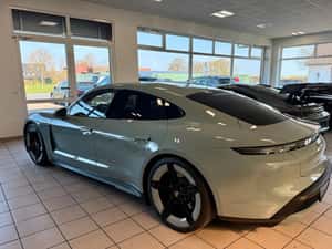 Porsche Taycan vândut în Cluj-Napoca — miniatura 3