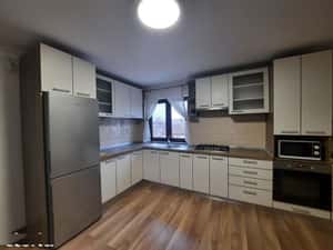 Apartament 3 camere, Vila, Parcare, Central, Milea